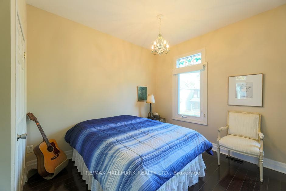 149 Victor Avenue photo 23