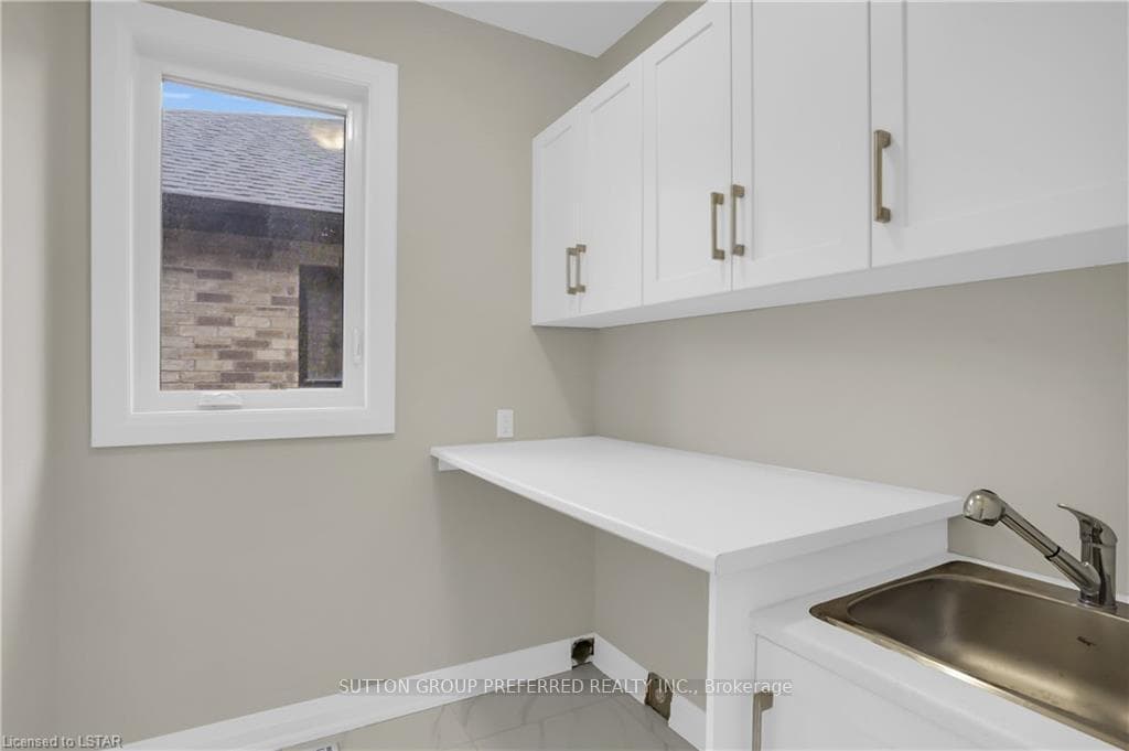 250 Leitch Street photo 40