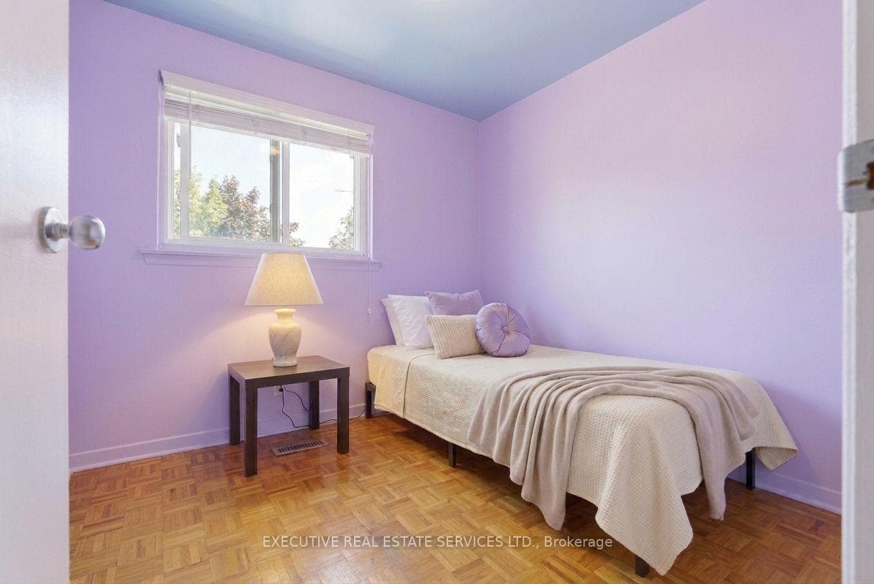 60 Chipwood Crescent photo 13