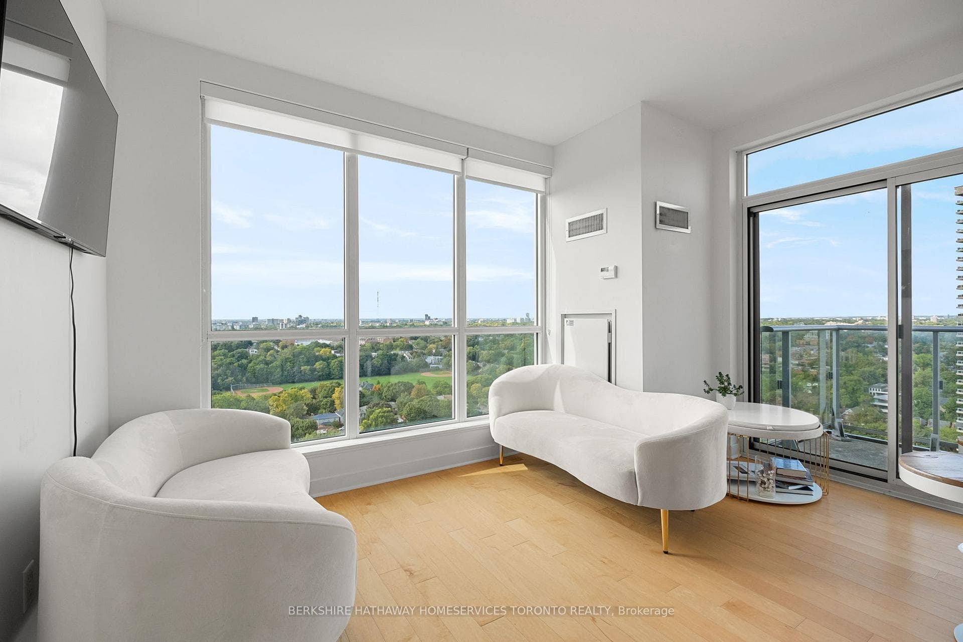 58 Orchard View Boulevard Unit Ph02 photo 3
