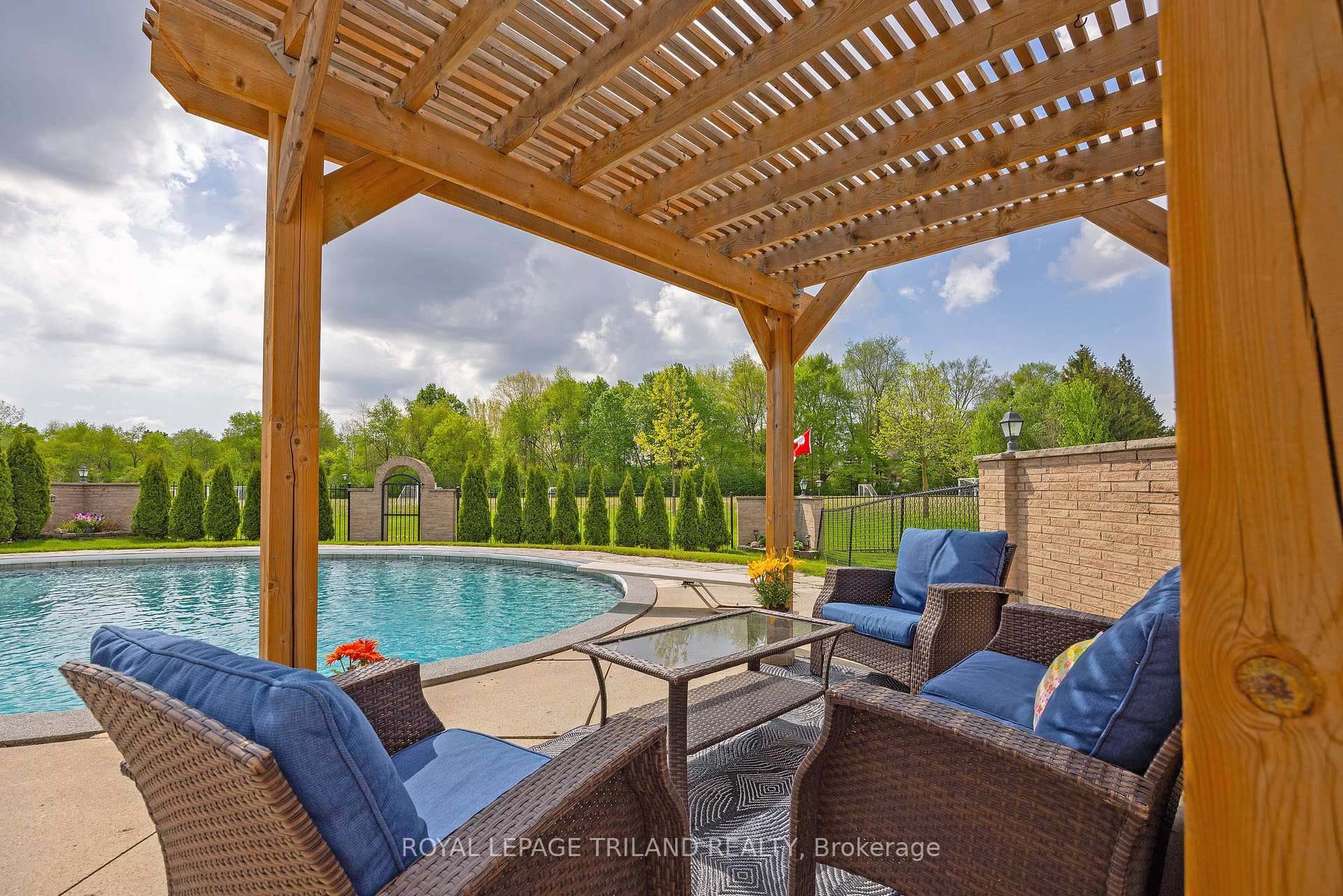 1402 Hastings Drive photo 34