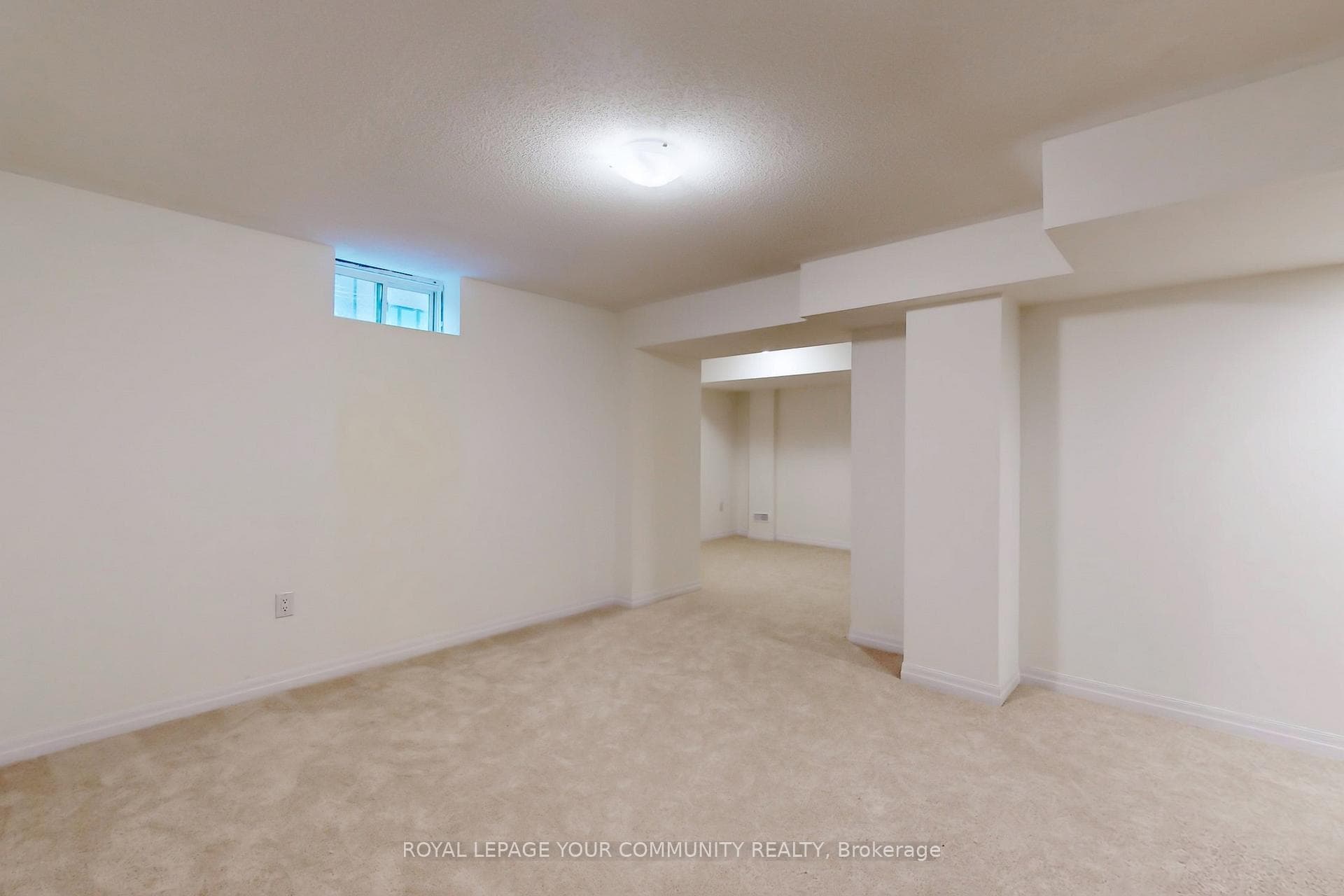 14 Northrop Avenue photo 37