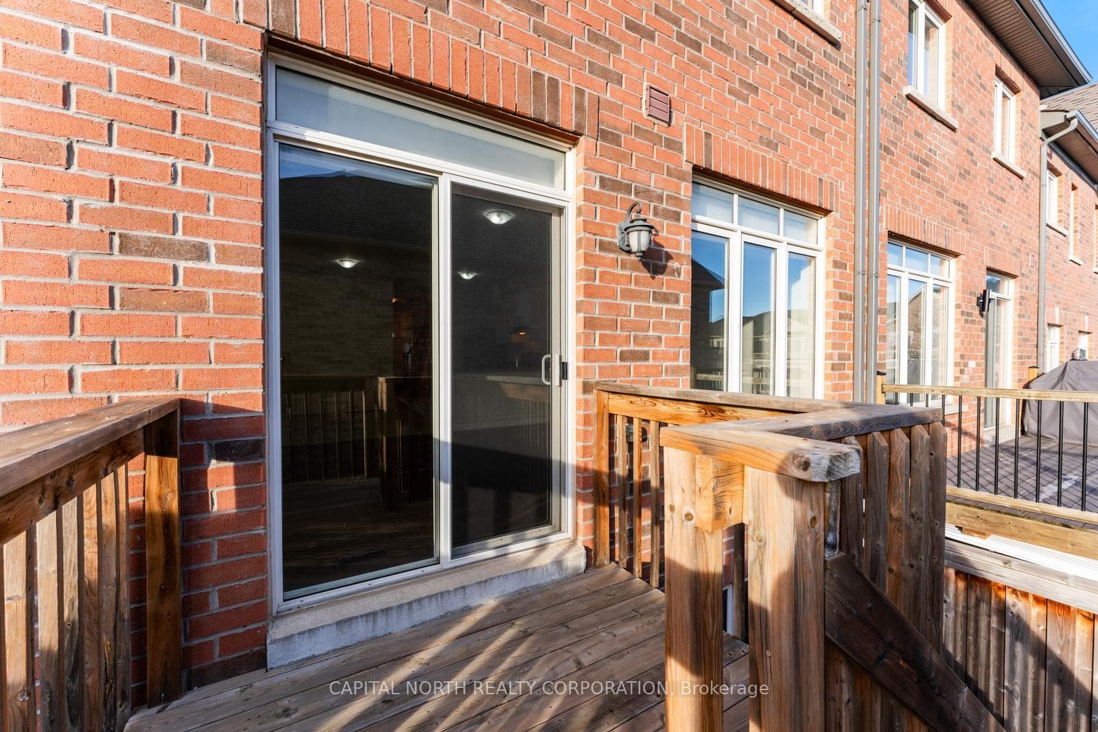84 Fortis Crescent photo 34