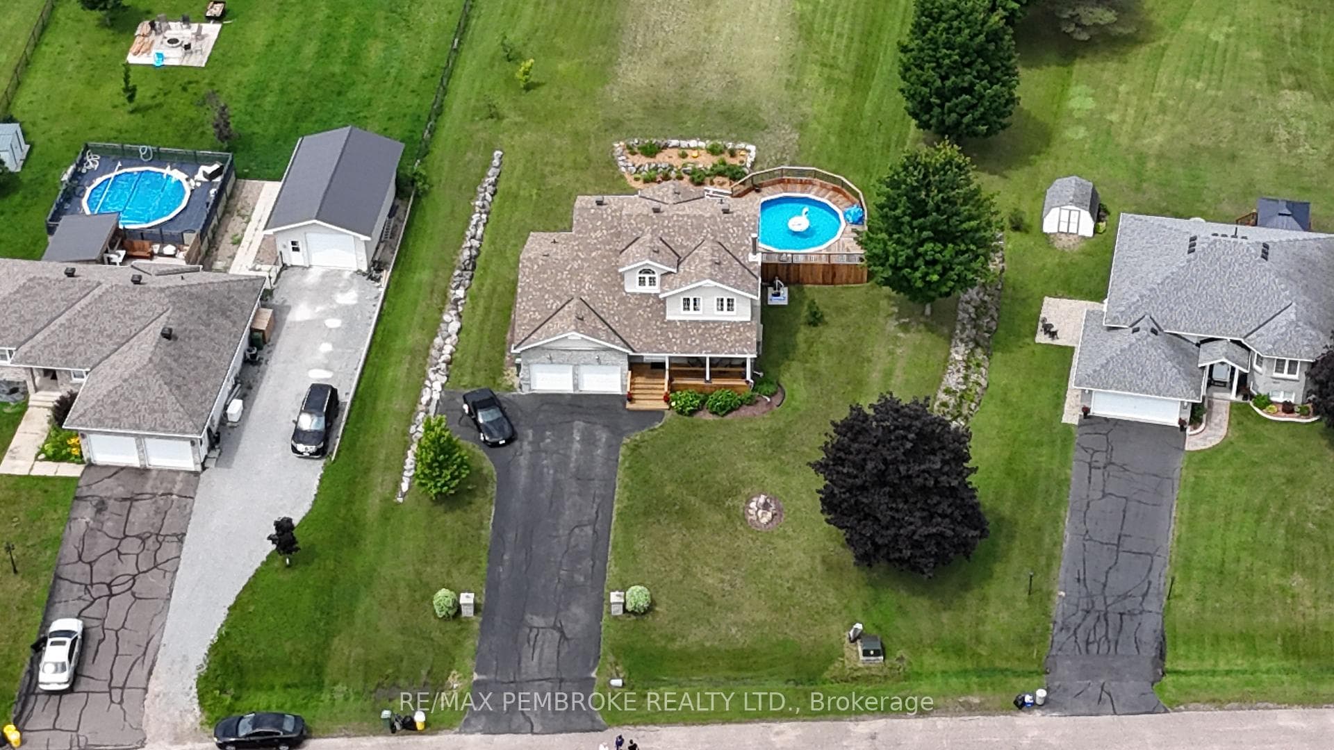 9 Heron Drive photo 3
