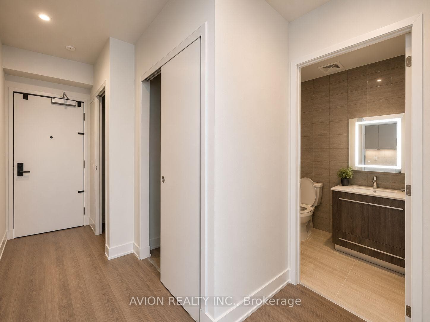 8 Cumberland Street Unit 4305 photo 5