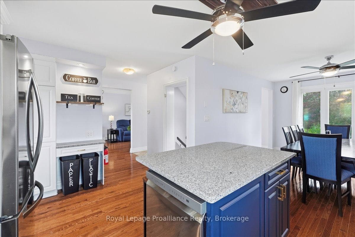 229 Henry Street photo 15