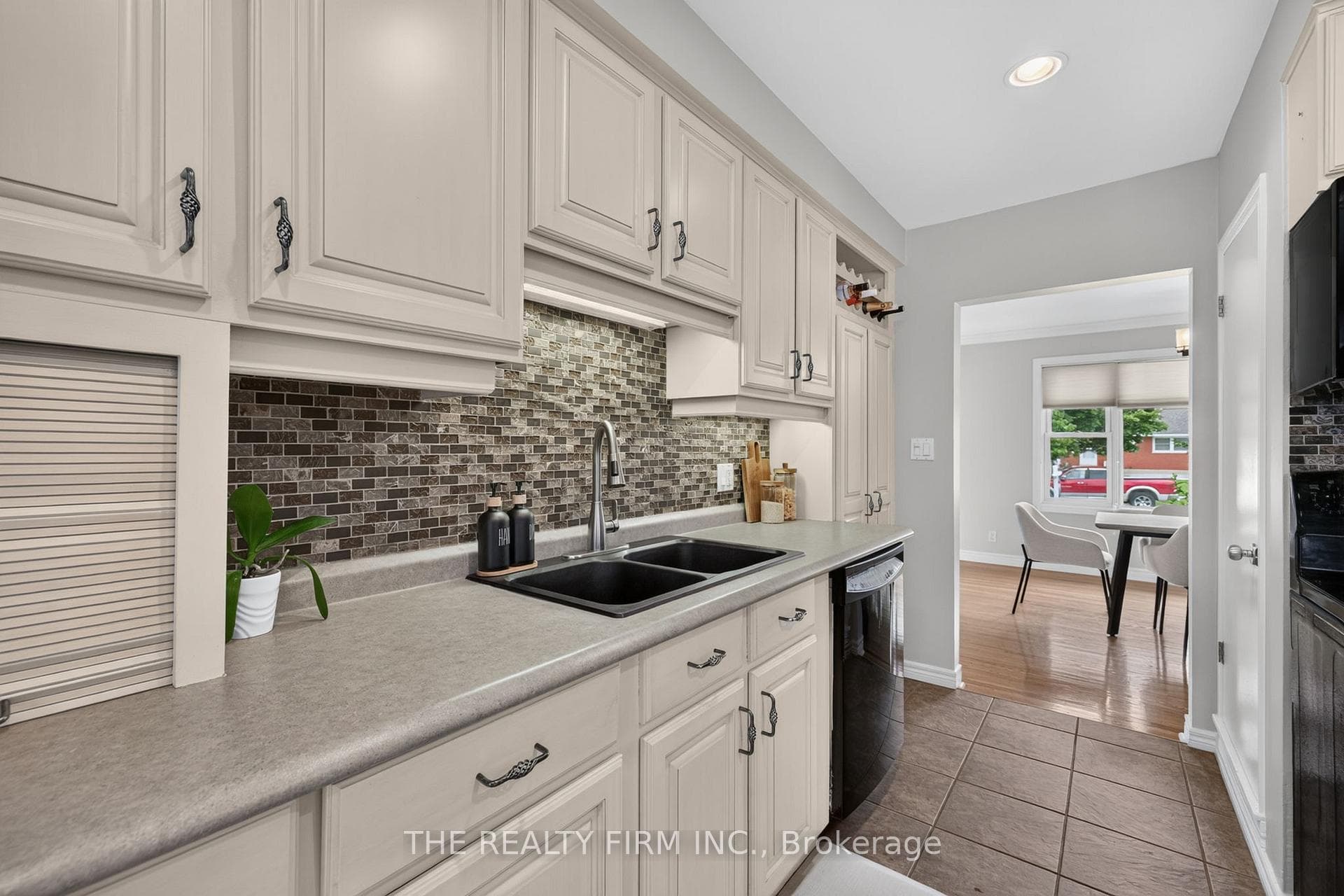 226 Rainbow Avenue photo 12