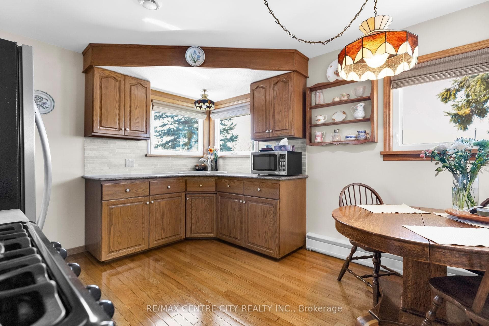 12094 Wellington Road photo 7