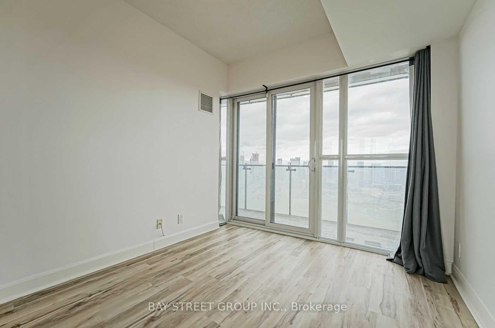 50 Absolute Avenue Unit 3508 photo 13