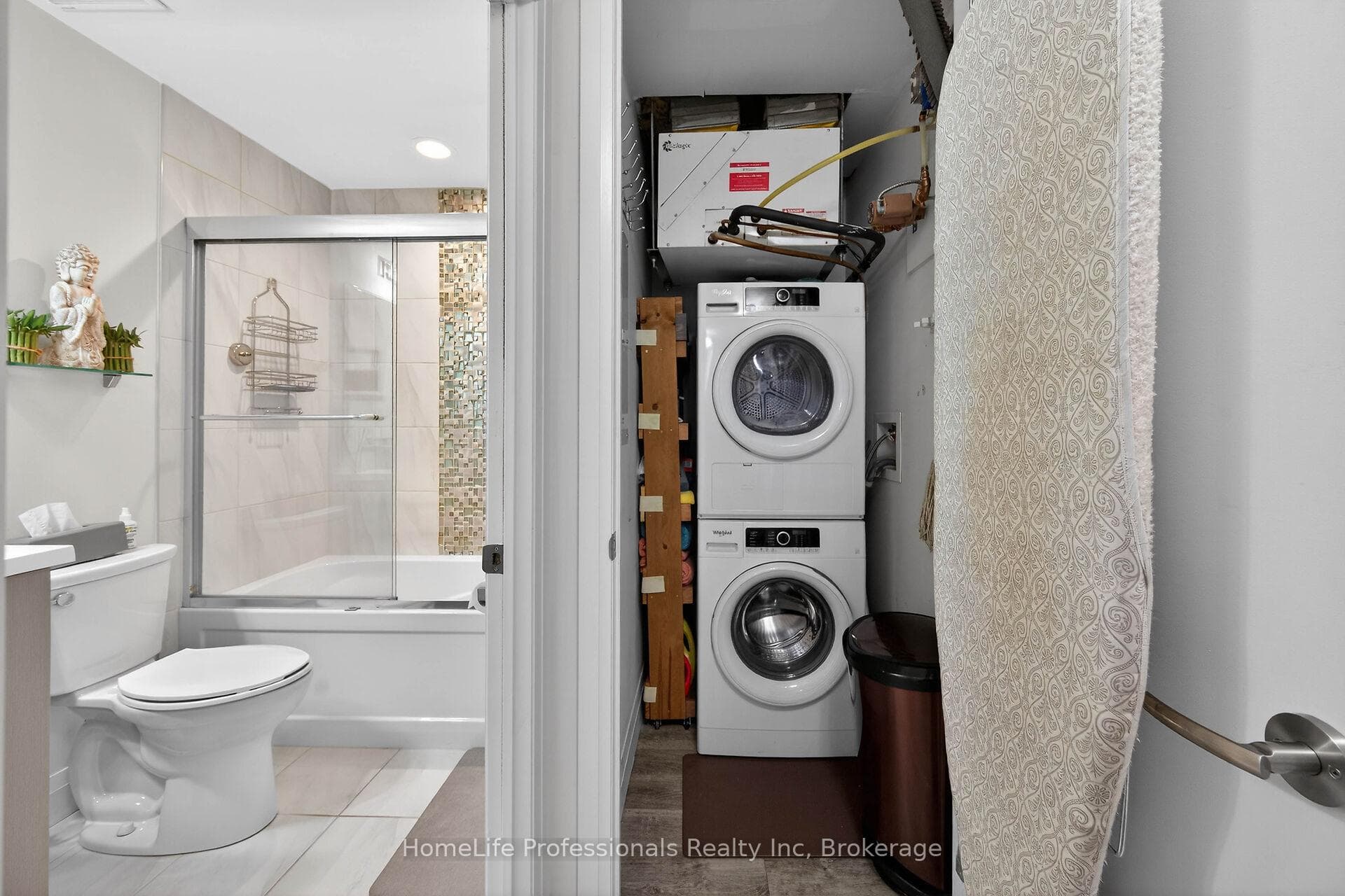 1 Redfern Avenue Unit 311 photo 24
