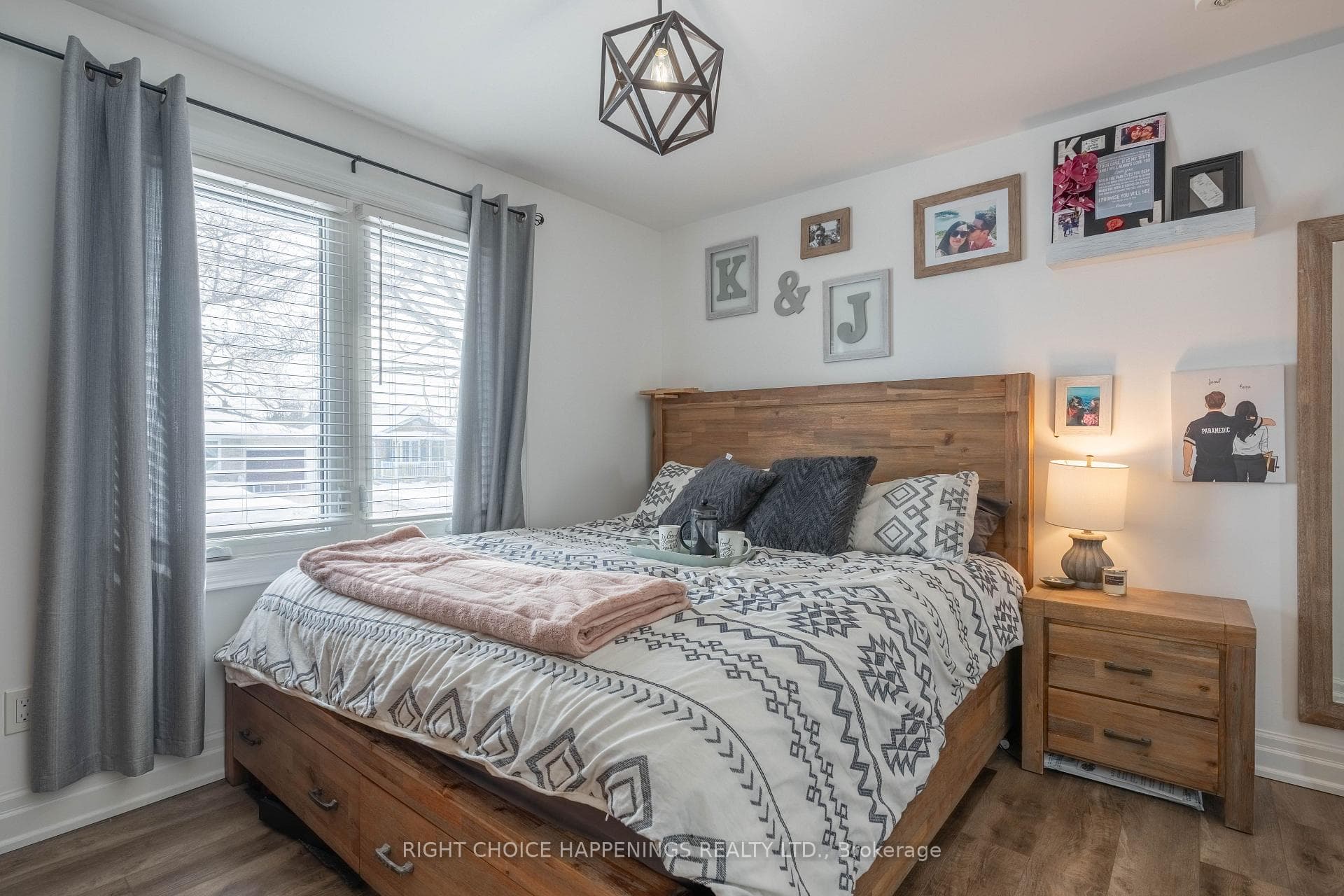 14 Thompson Avenue photo 8
