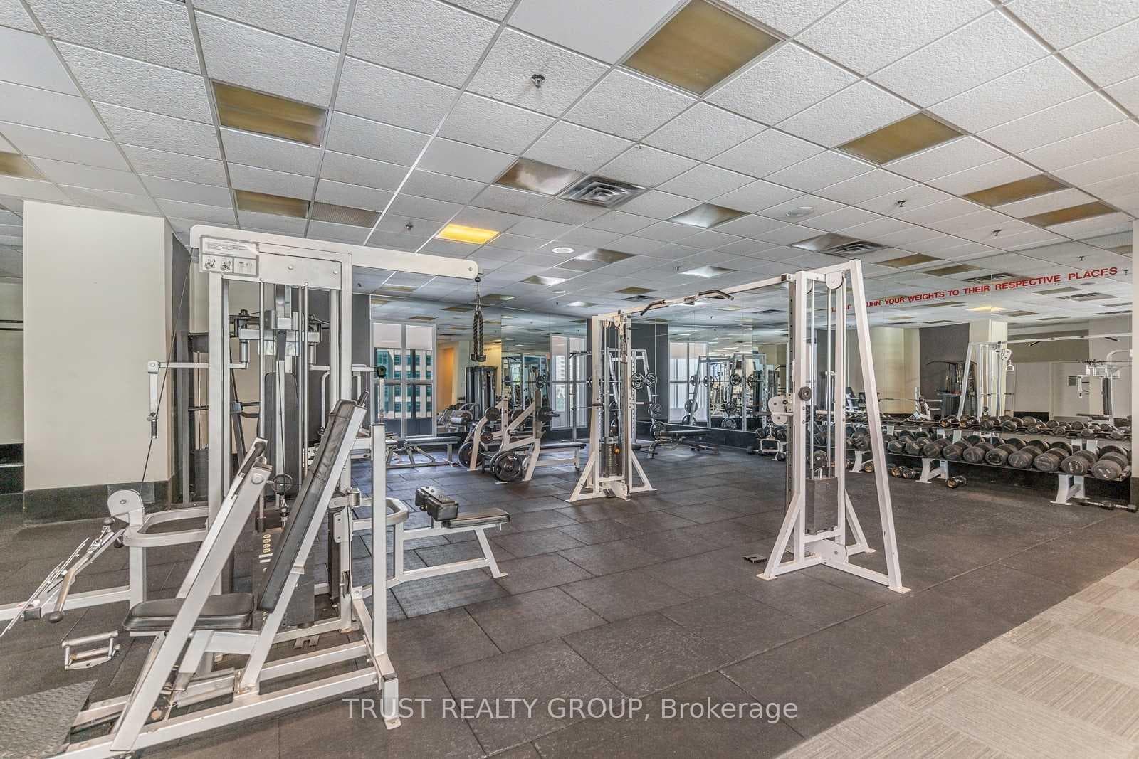 77 Harbour Square Unit 409 photo 11