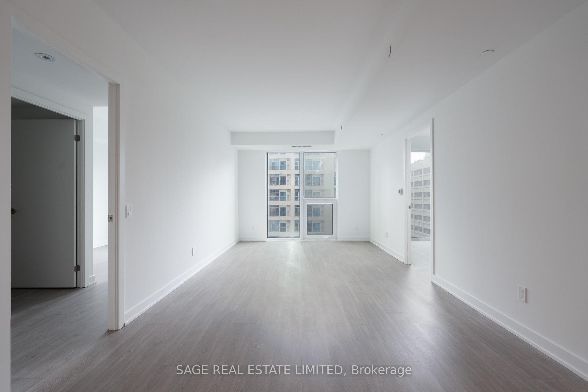 8 Wellesley Street Unit 807 photo 5