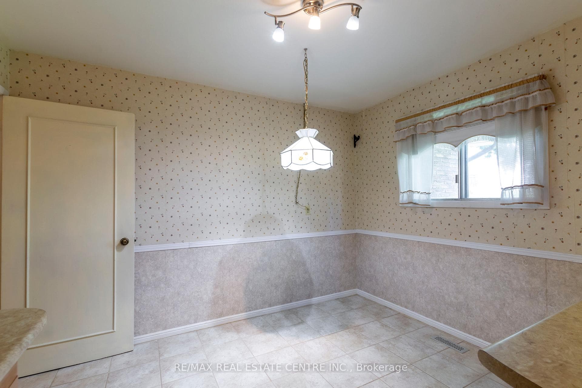 Breakfast room