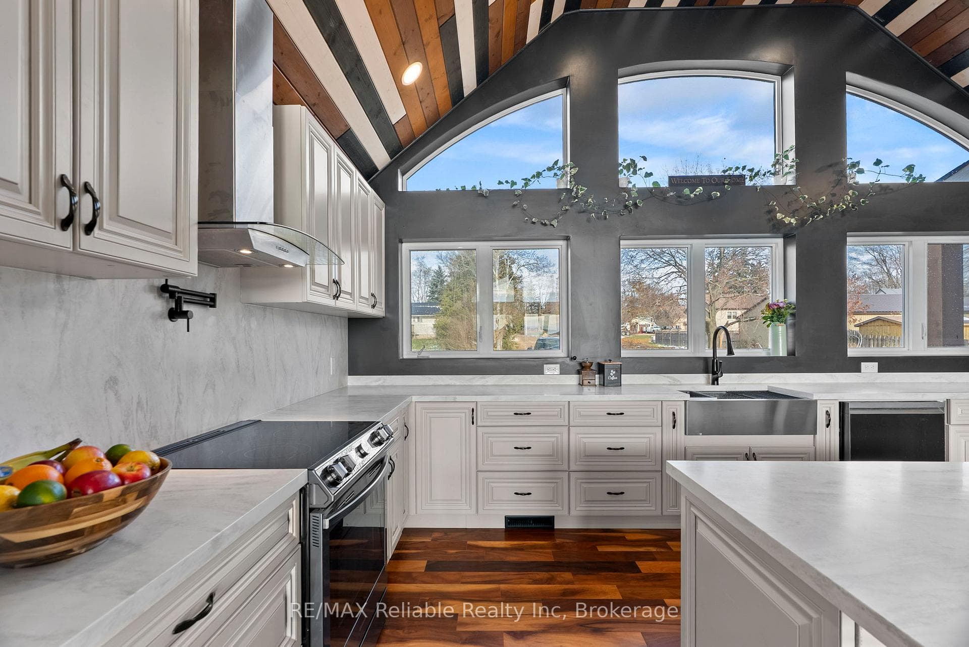 43841 Cranbrook Road photo 11