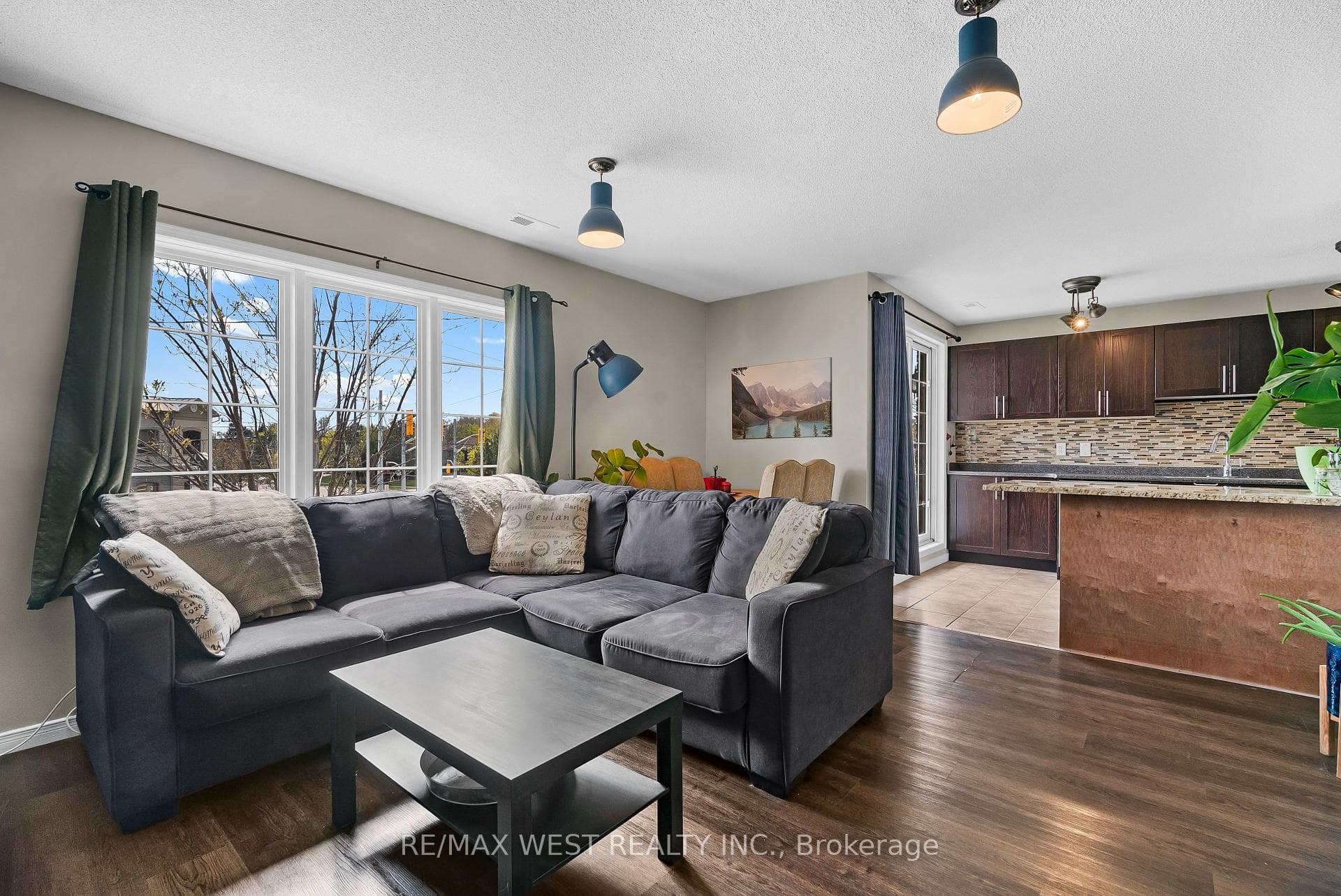 950 Highland Road Unit #15 photo 10