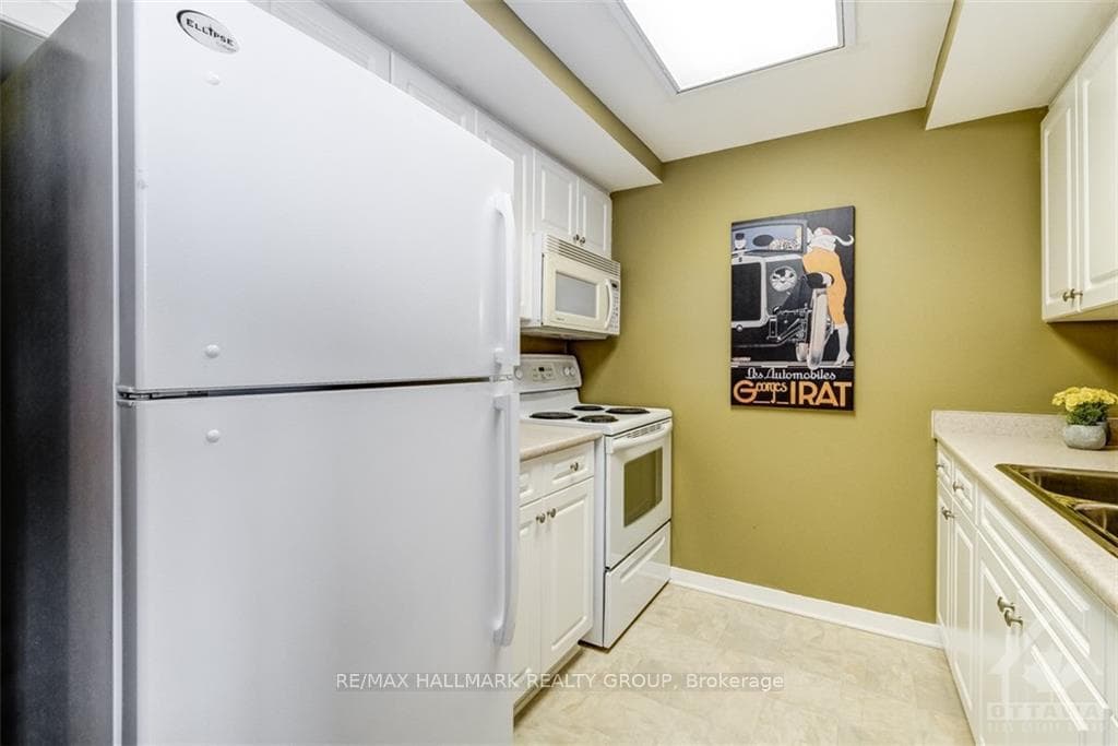 45 HOLLAND Avenue Unit 705 photo 9