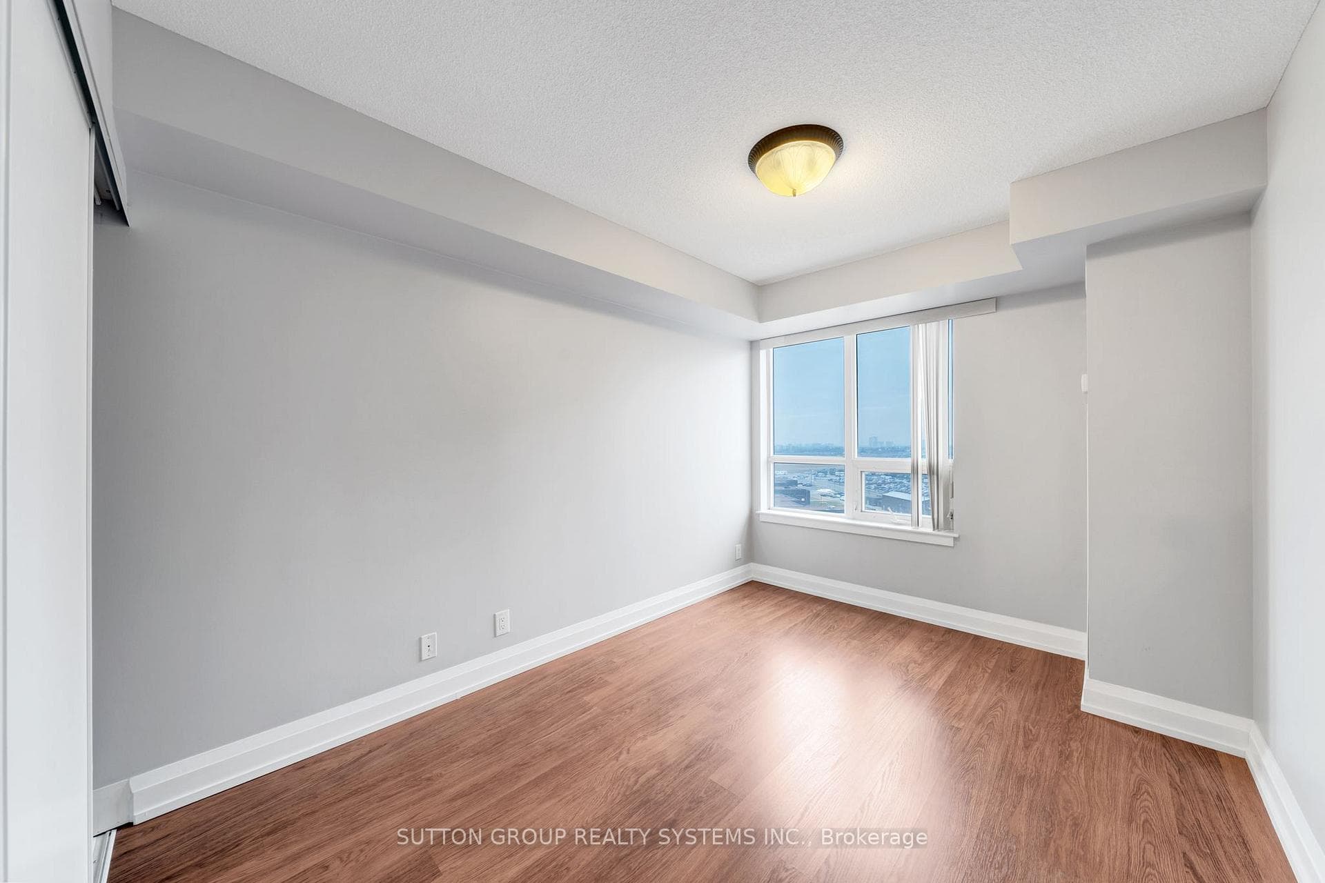 1070 Sheppard Avenue Unit 1215 photo 18