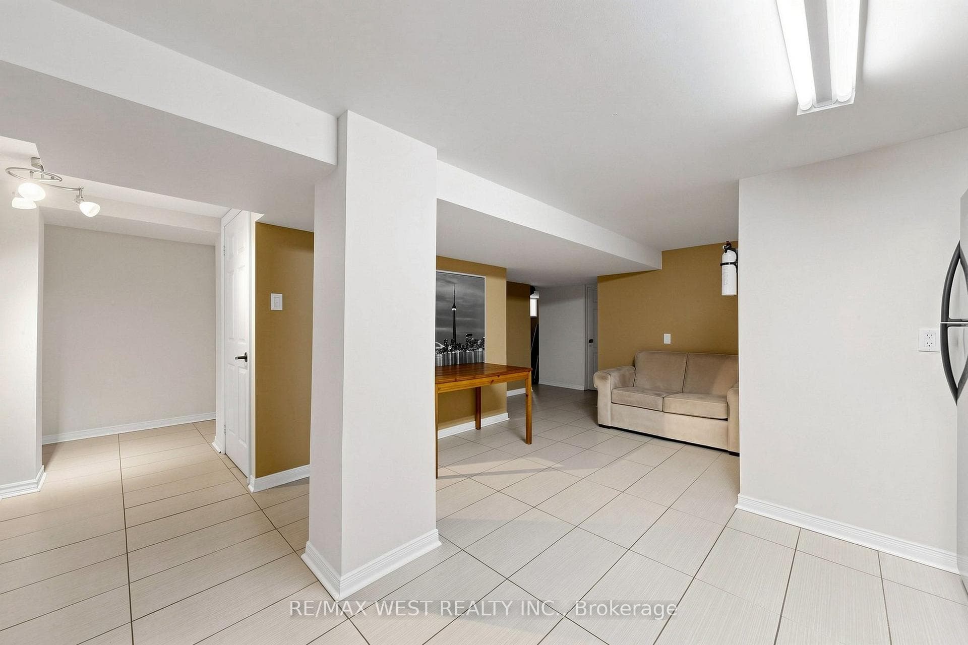 32 Allonsius Drive photo 28
