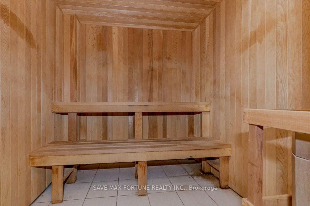 410 Mclevin Avenue Unit 812 photo 26