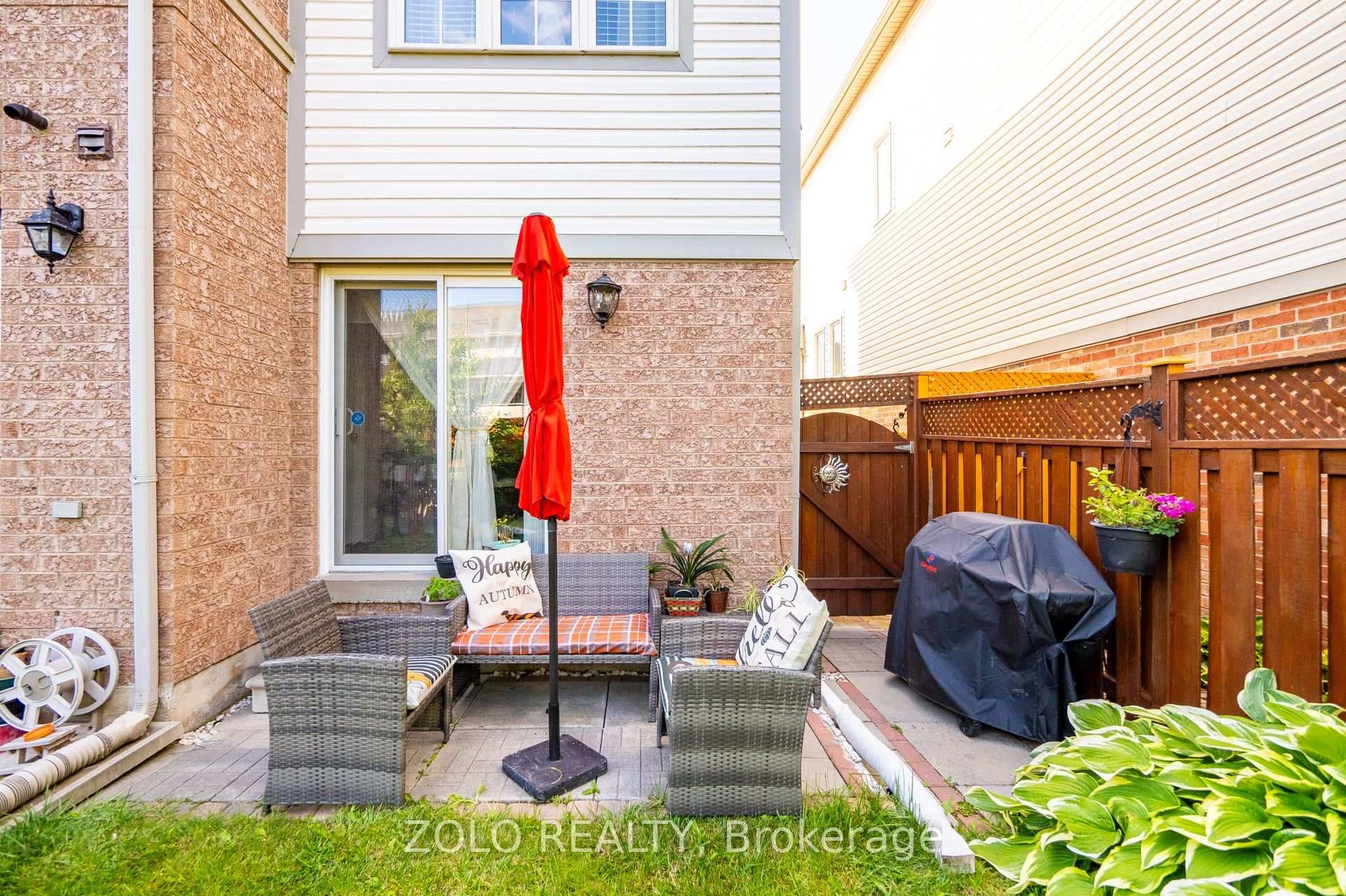 1265 Lamont Crescent photo 30
