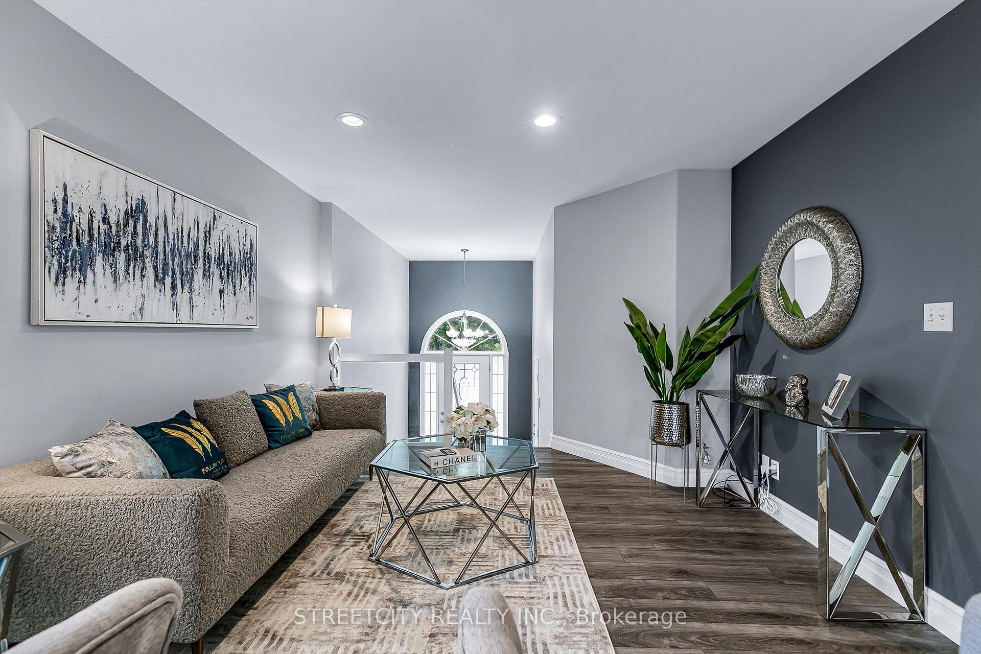 465 Jewel Street photo 7