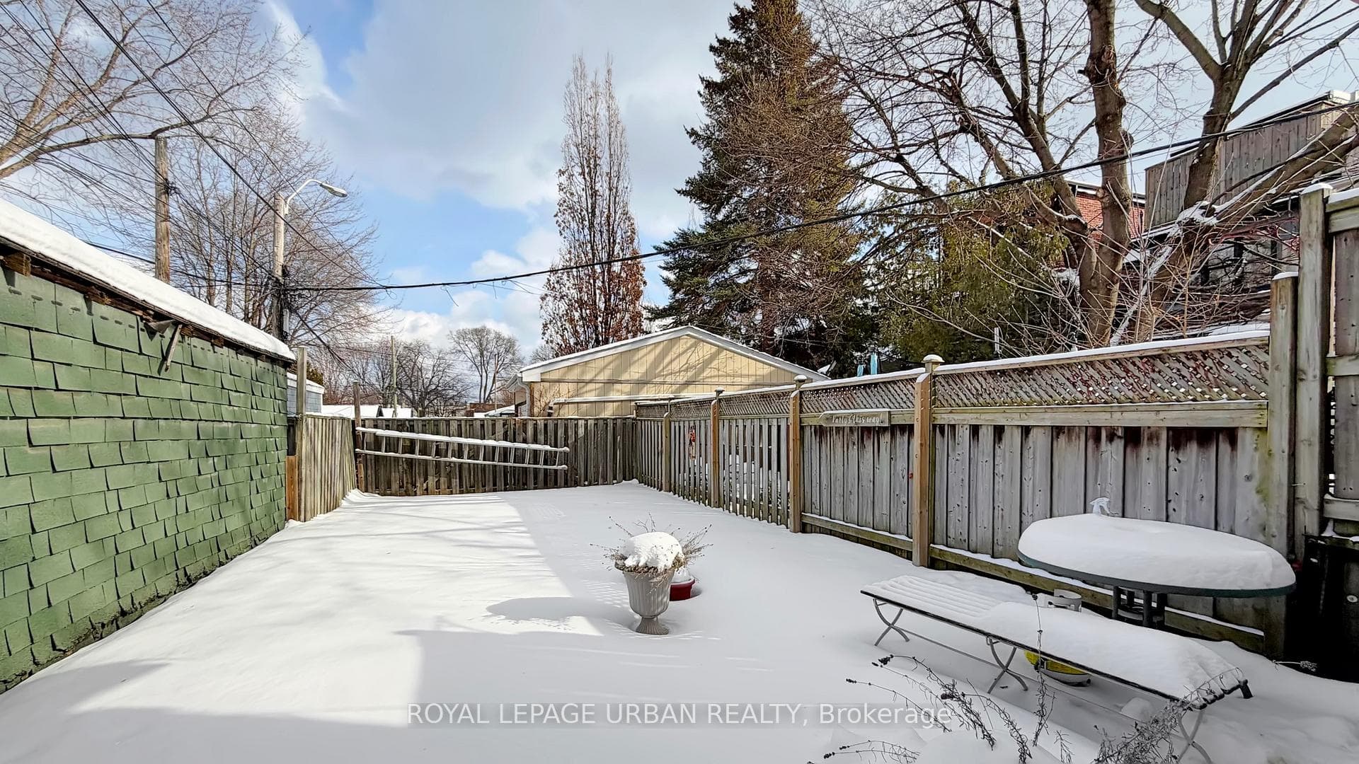 917 Carlaw Avenue Unit Main photo 13