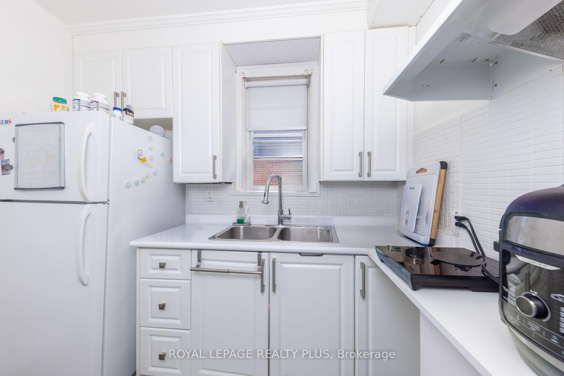 33 Dayton Avenue photo 8