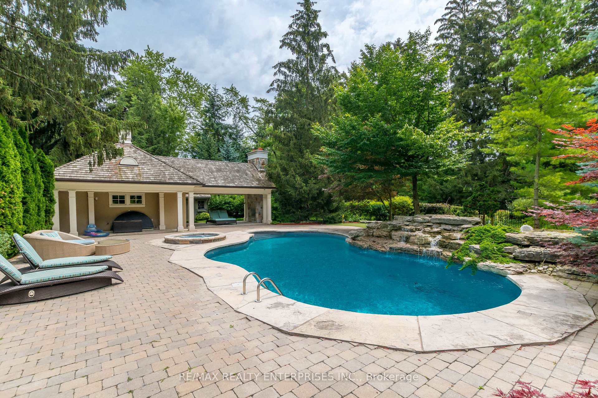 1396 Crescent Road photo 41