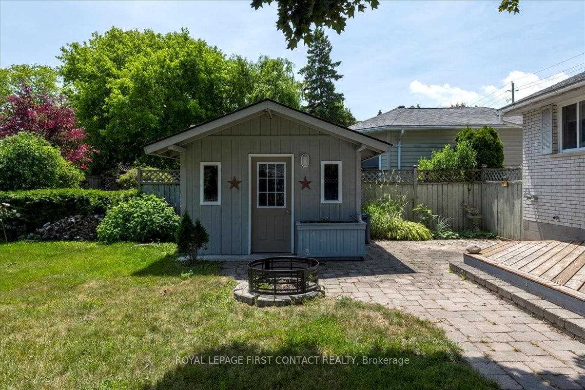 591 Oak Street photo 20