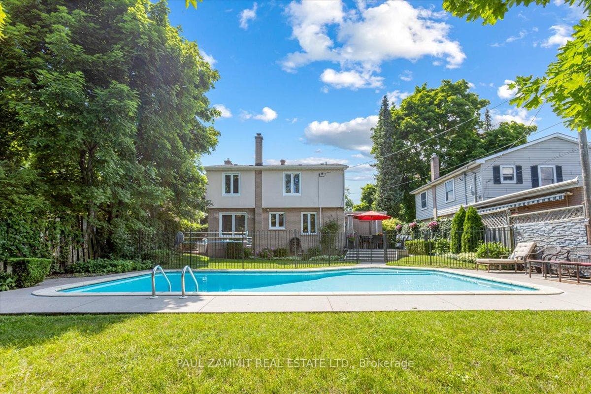 33 Henderson Avenue photo 31