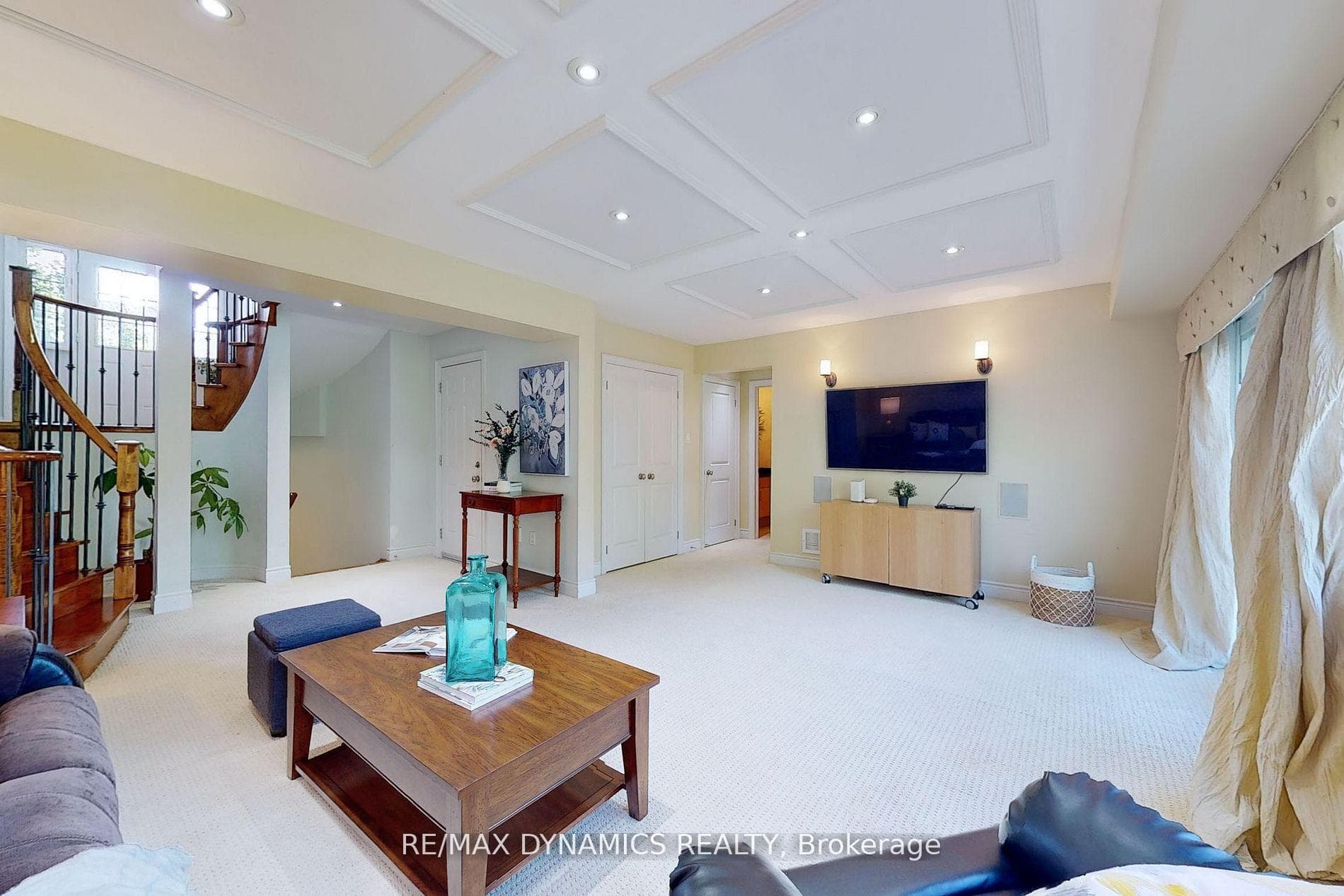 8 Aquilina Court photo 30