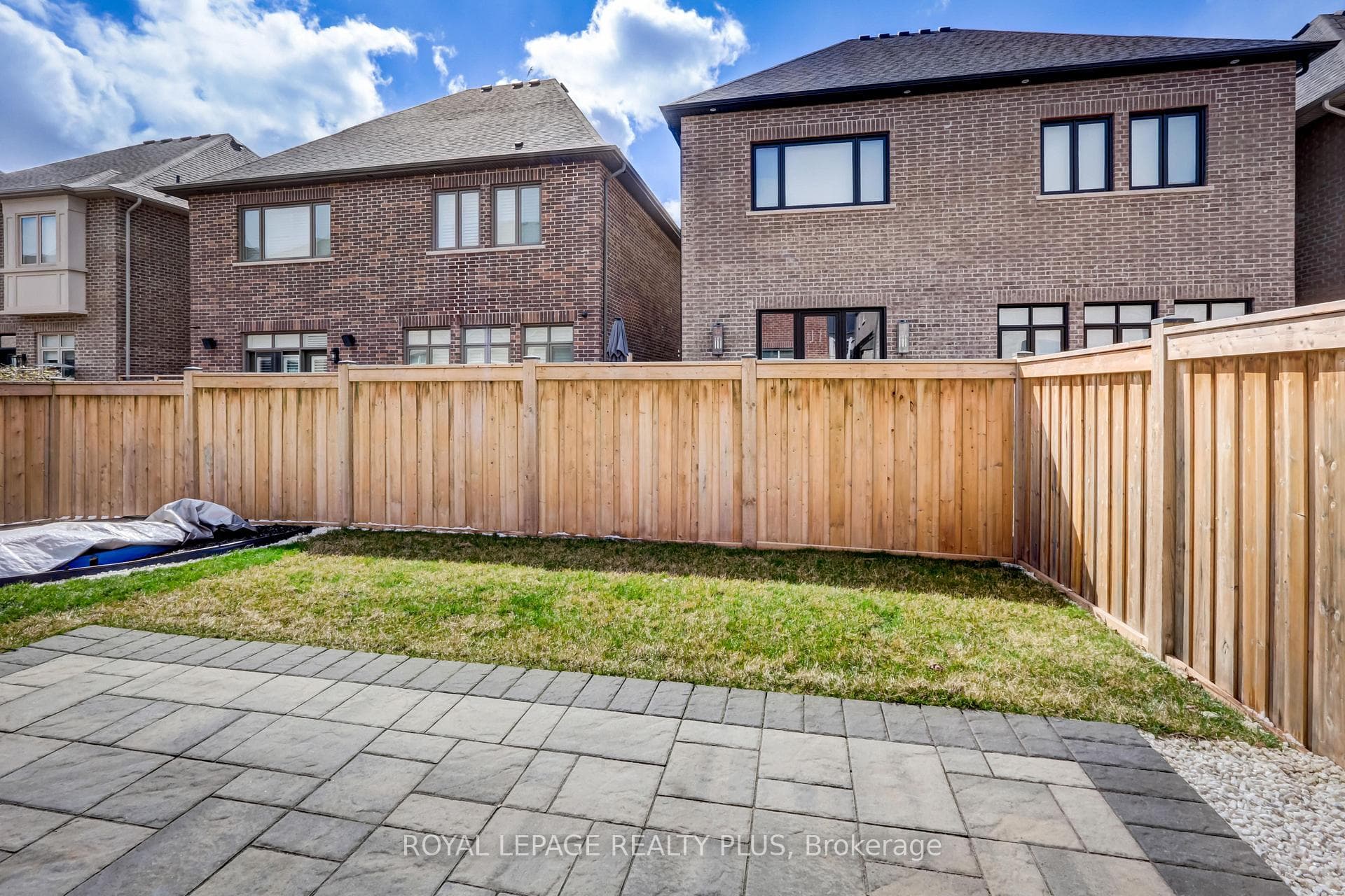 3130 Millicent Avenue photo 25
