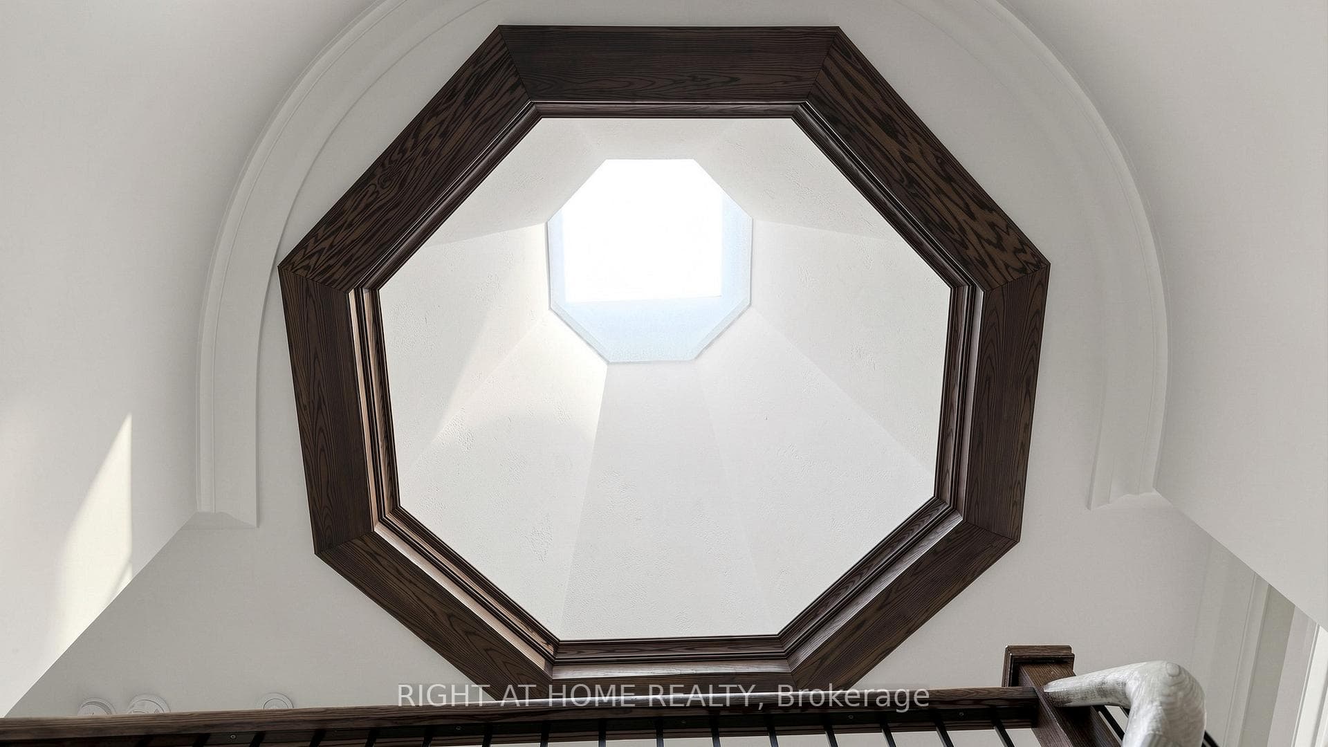Large Sky Light