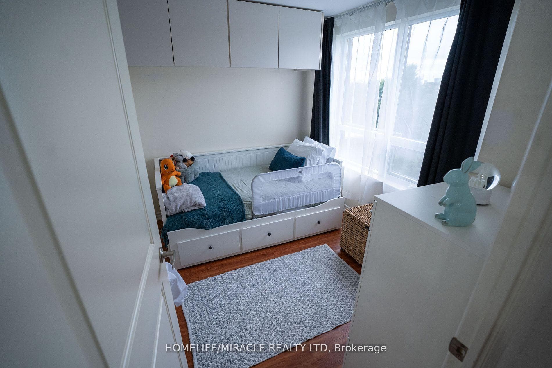 9235 Jane Street Unit 303 photo 17