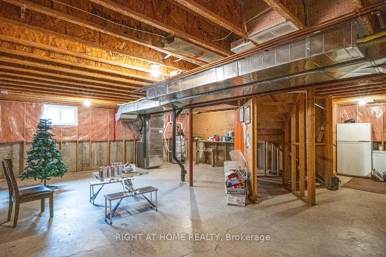 1366 Kains Woods Terrace photo 46