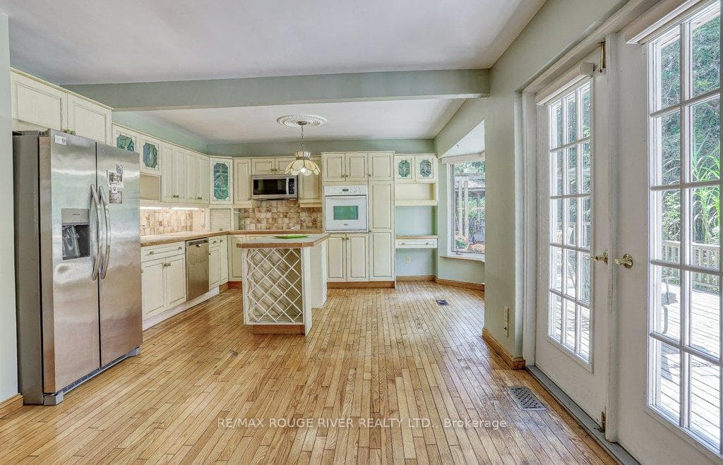 3440 Greenwood Road photo 6