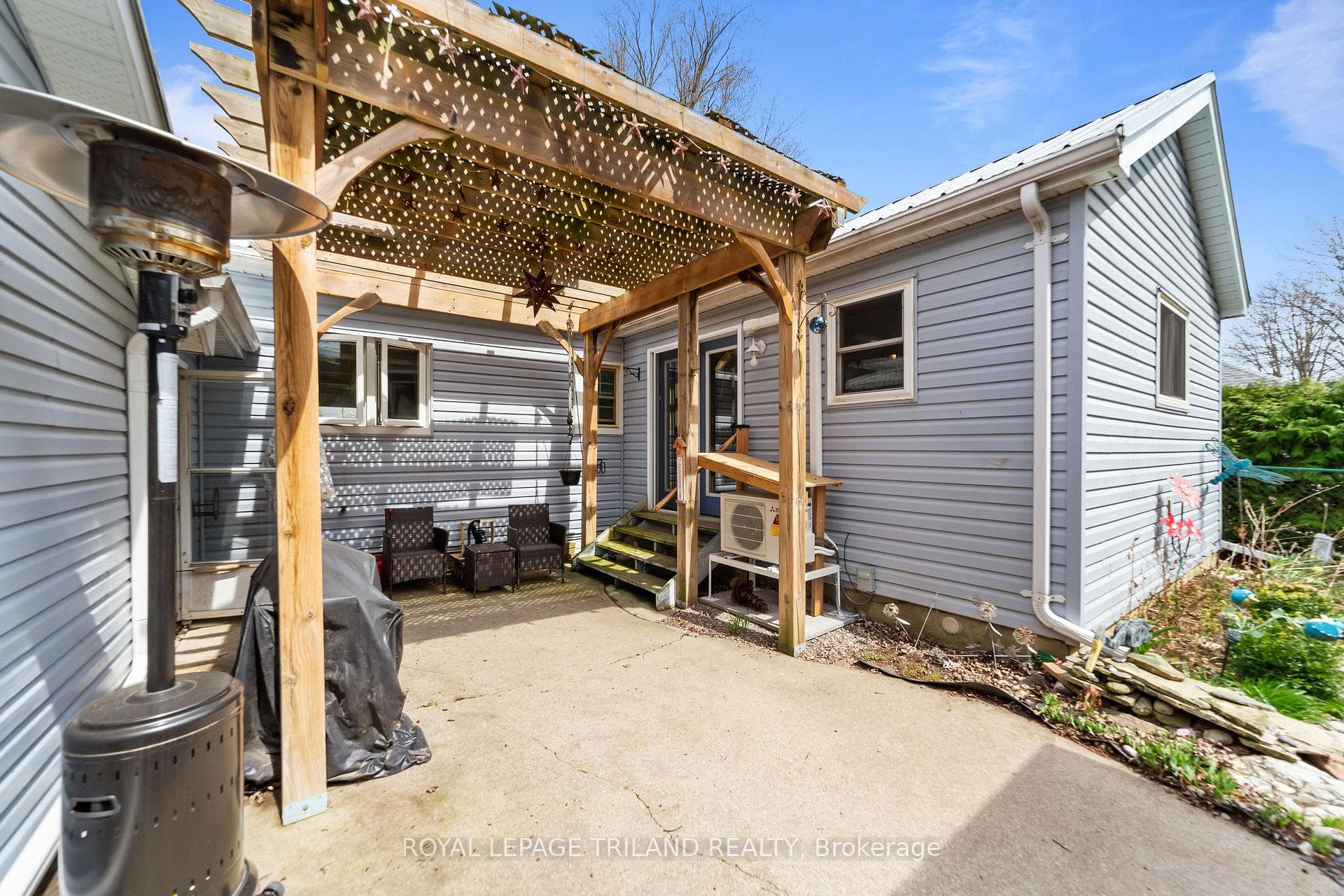 22929 Hagerty Road photo 40