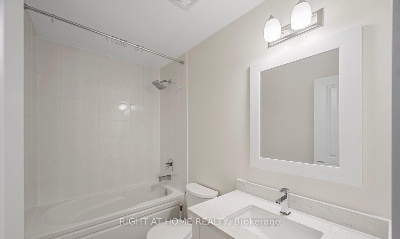 12860 YONGE Street Unit 8 photo 30