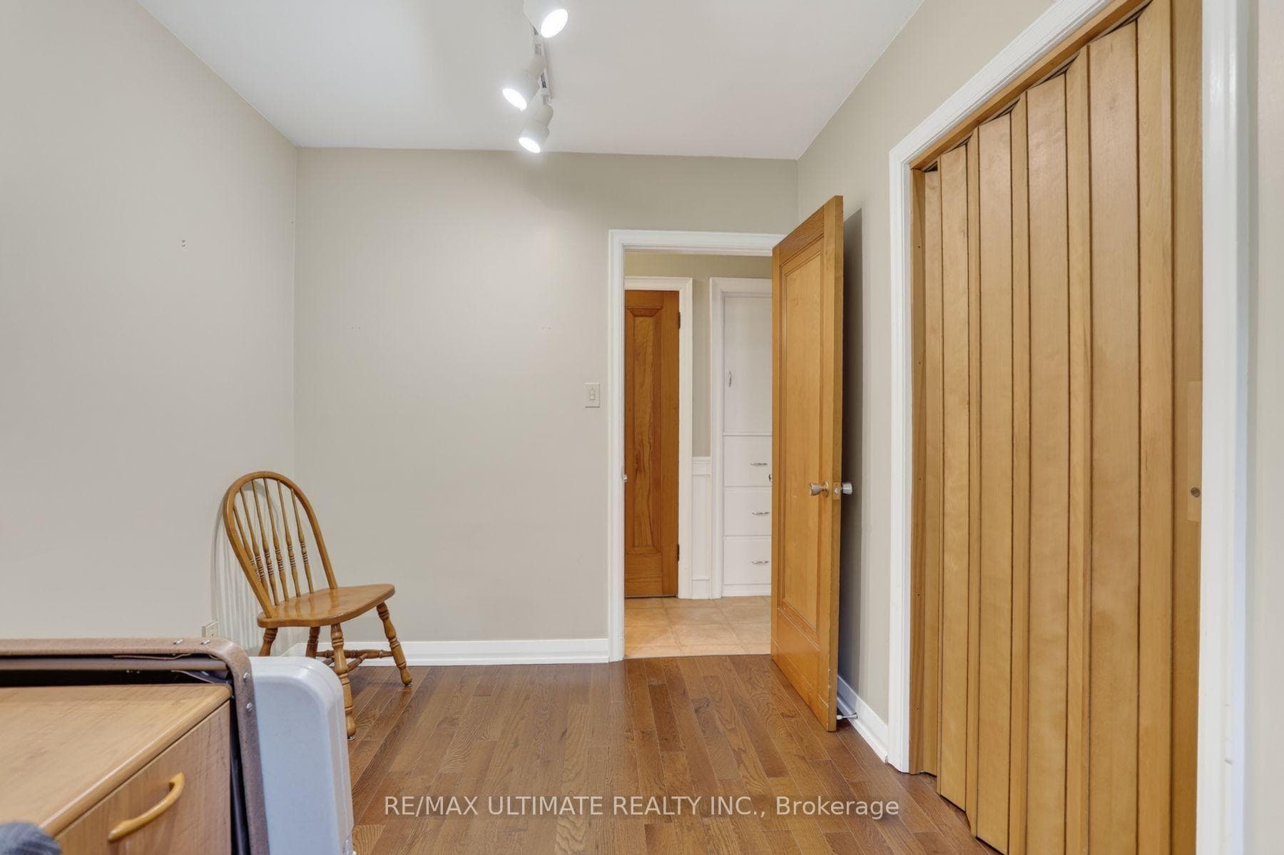 81 Flora Drive photo 15