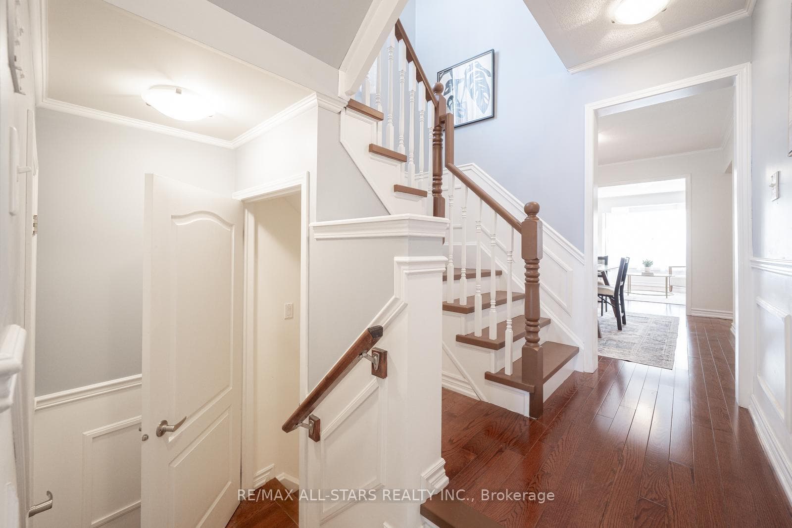 145 Dougherty Crescent photo 5
