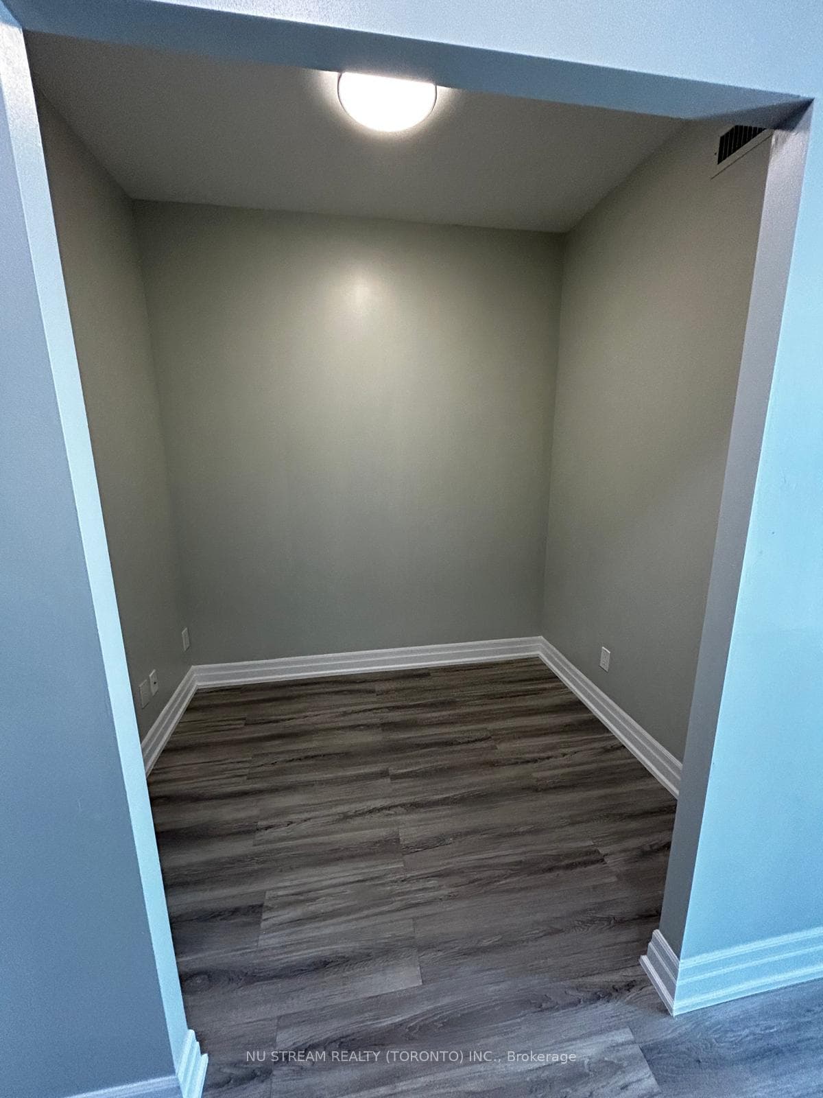 8110 Birchmount Road Unit 605E photo 12