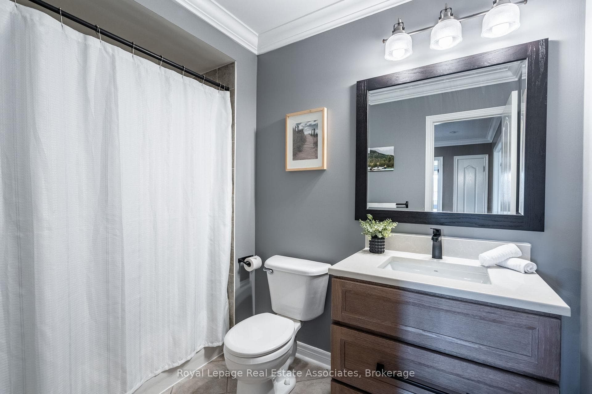 16 Sandyside Crescent photo 37