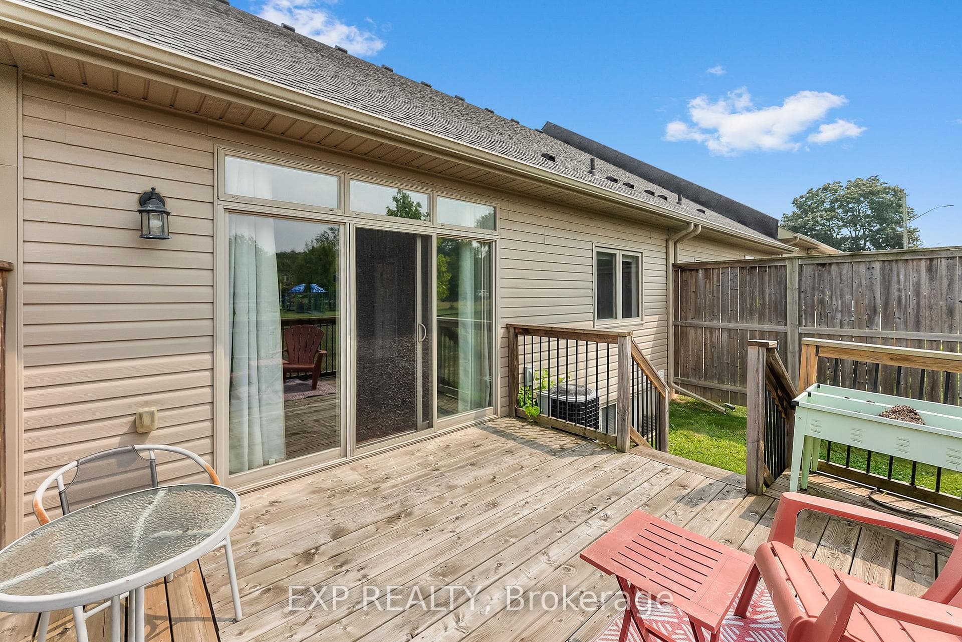 5490 Prince Edward Avenue Unit 4 photo 33