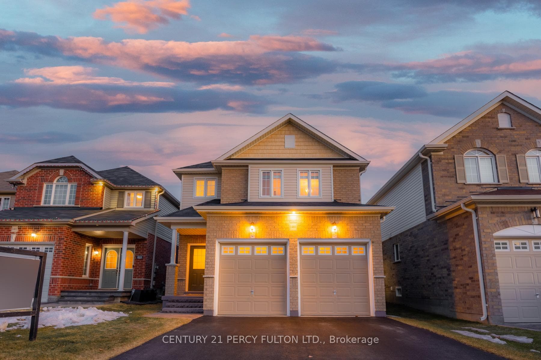 1481 Dunedin Crescent photo 1