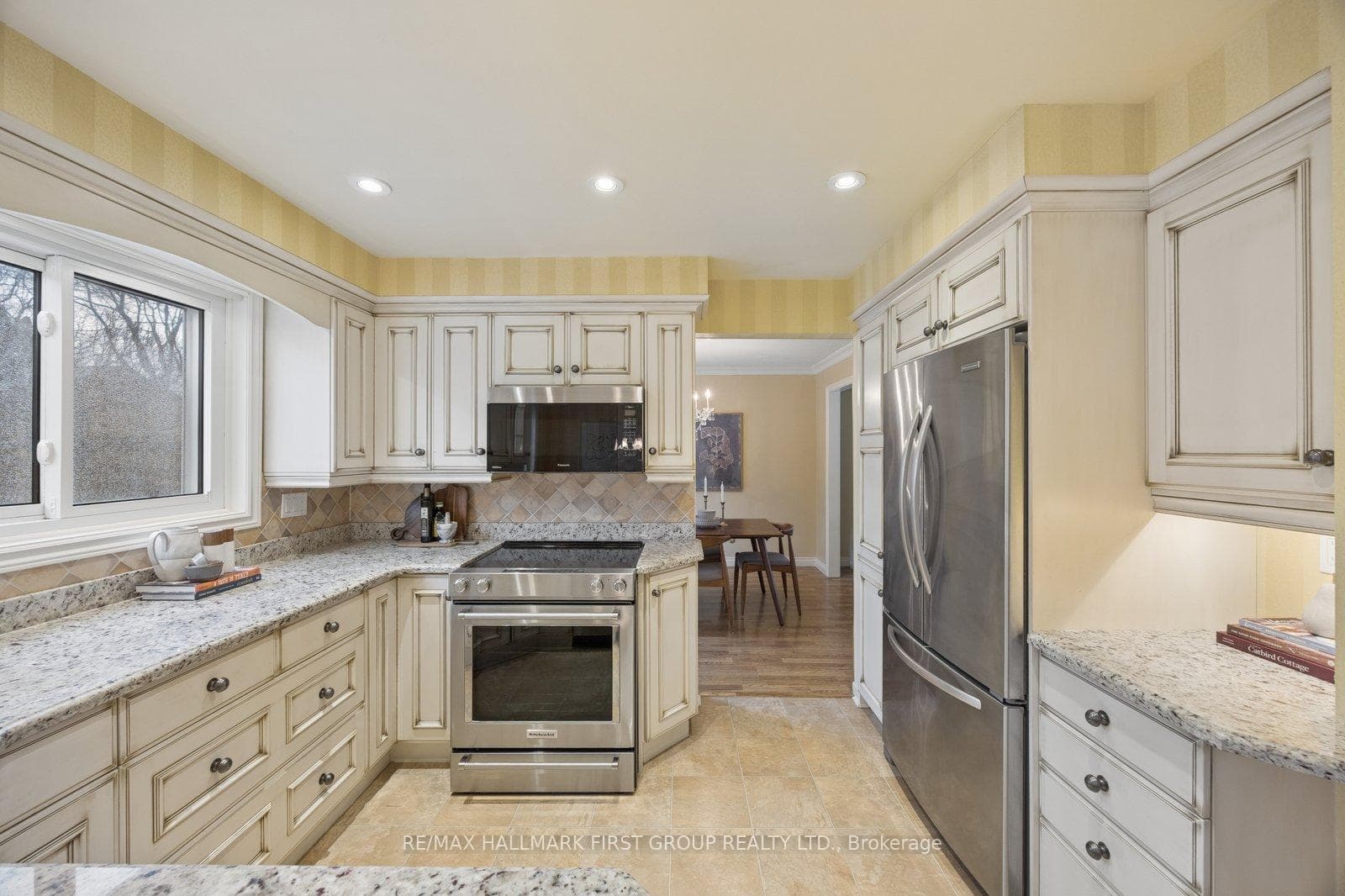 64 Anstead Crescent photo 9