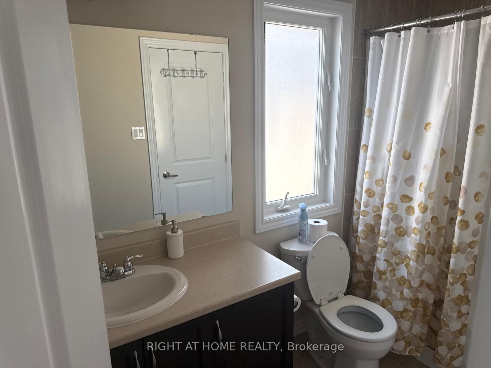 371 VENDEVALE Avenue photo 22