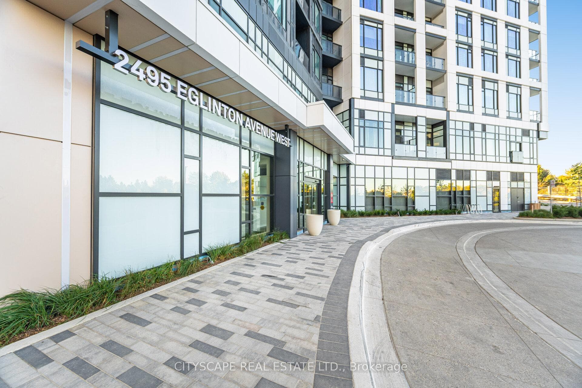 2495 Eglinton Avenue Unit 2711 photo 2