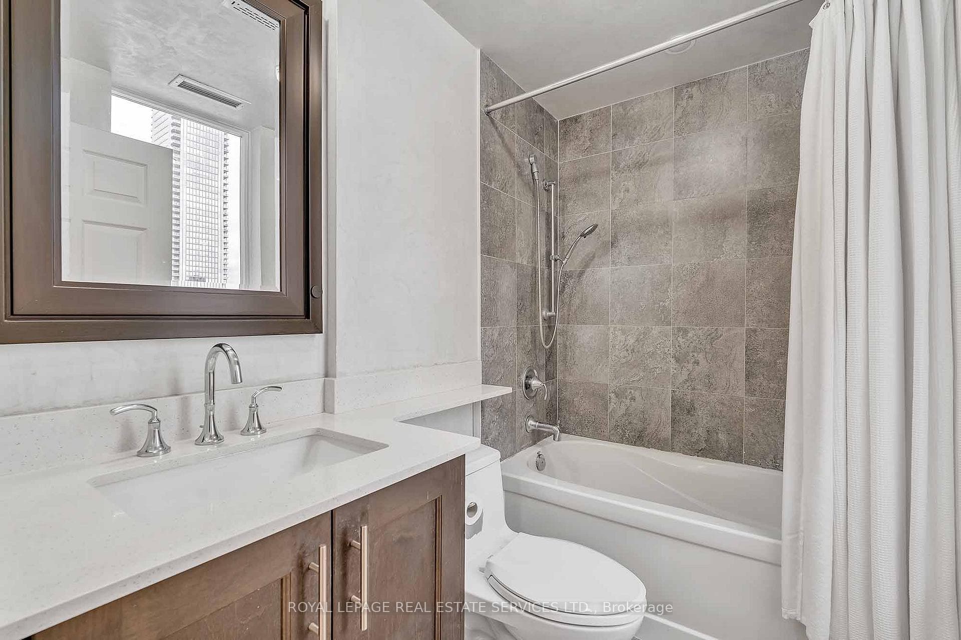 35 Balmuto Street Unit 2101 photo 23