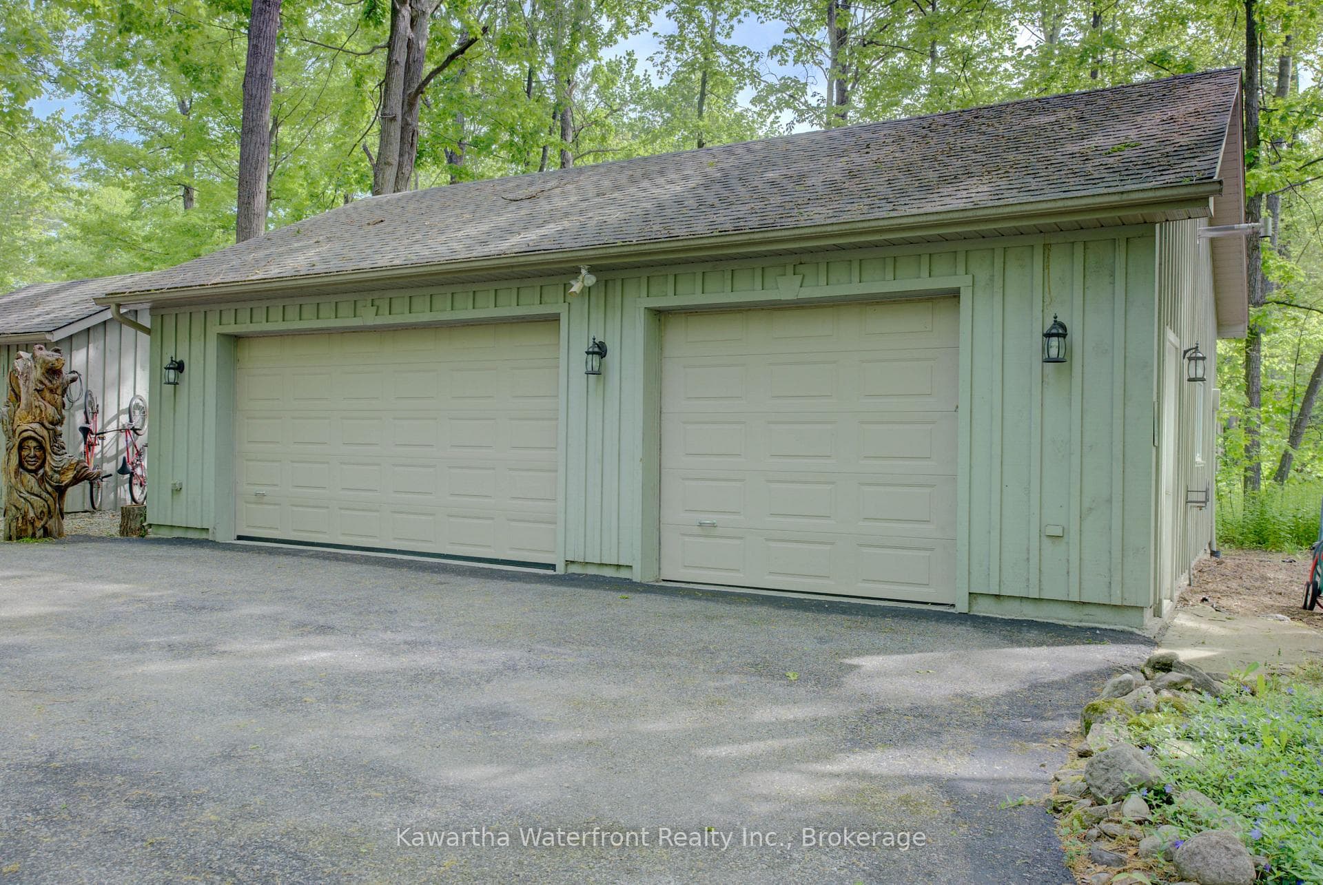Garage & Workshop